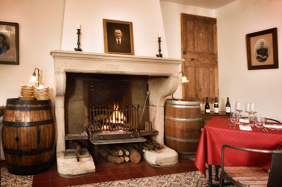 Enjoy fresh seasonal dishes by the fireplace at Chapouton bistro farm and 3-star hotel in Grignan