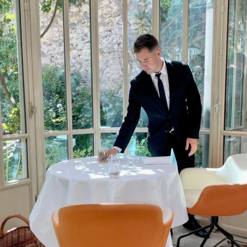 le plaisir de vous servir