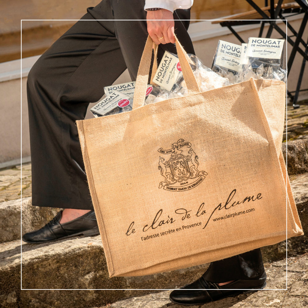 shopping gourmand et senteur à la Boutique des Maisons du Clair de la Plume